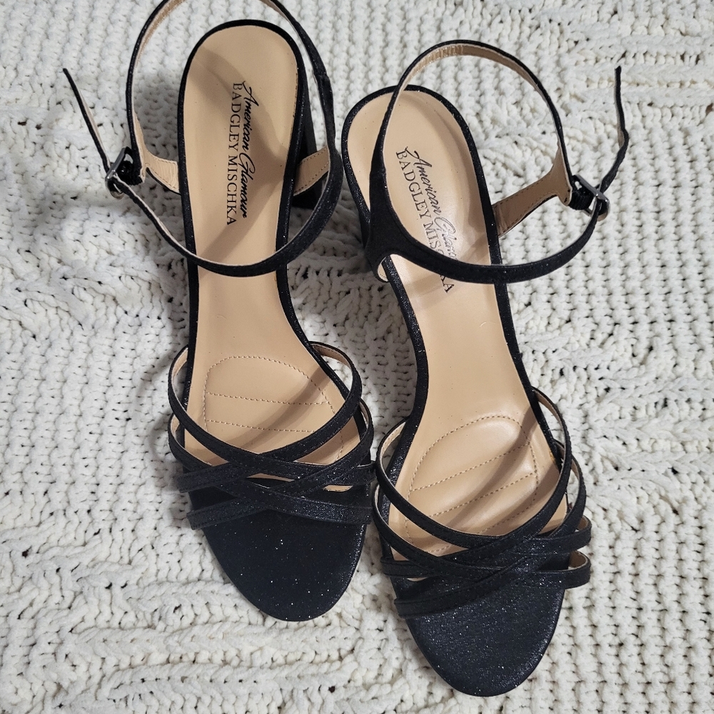 Badgley Mischka Black Strappy Sandals